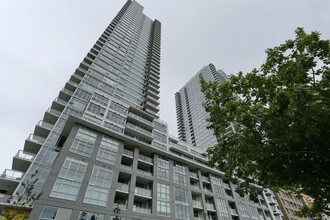 Insignia - Phase II in Seattle, WA - Building Photo - Building Photo
