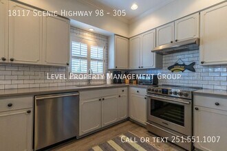 18117 Scenic Hwy 98 in Fairhope, AL - Building Photo - Building Photo