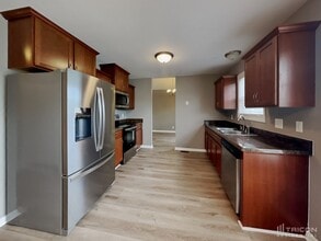 1335 Loren Circle in Clarksville, TN - Building Photo - Building Photo