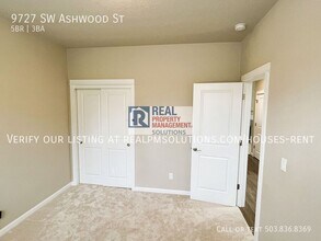 9727 SW Ashwood St in Tigard, OR - Building Photo - Building Photo