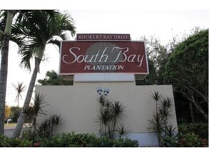2102 Rookery Bay Dr in Naples, FL - Building Photo - Building Photo