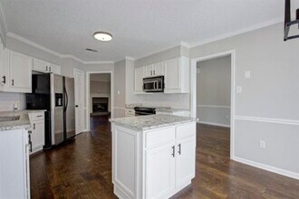 6479 Stone Lake Dr in Bartlett, TN - Building Photo - Building Photo