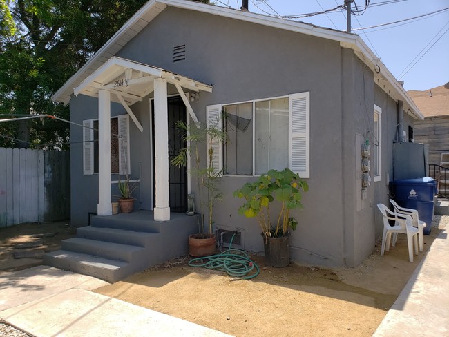 2614 W 17th St in Los Angeles, CA - Building Photo - Other