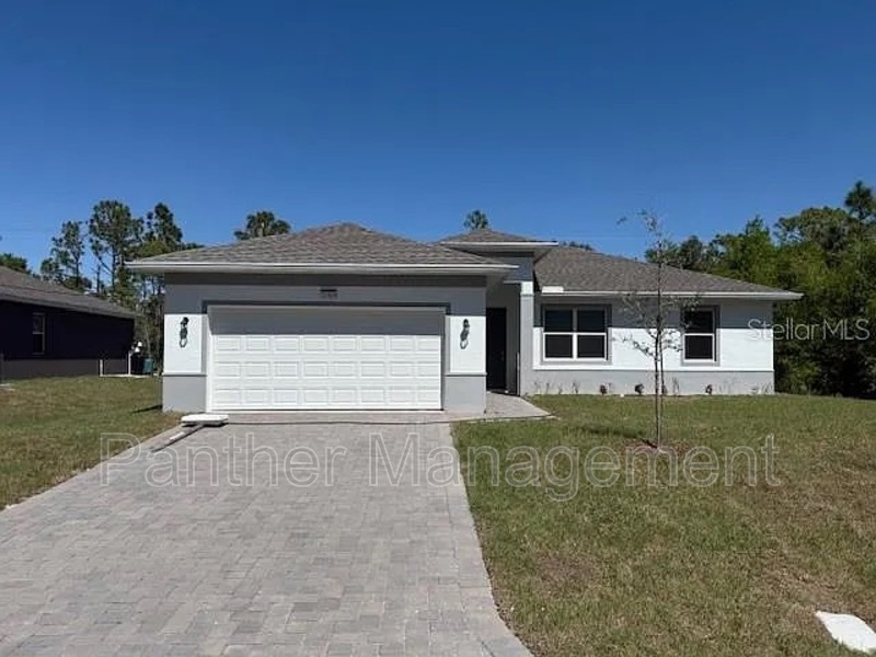 23414 Racine Ave in Port Charlotte, FL - Building Photo