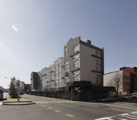 299 McGuinness Blvd in Brooklyn, NY - Foto de edificio - Building Photo