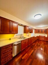 30244 Southampton Ln in Farmington Hills, MI - Building Photo - Building Photo