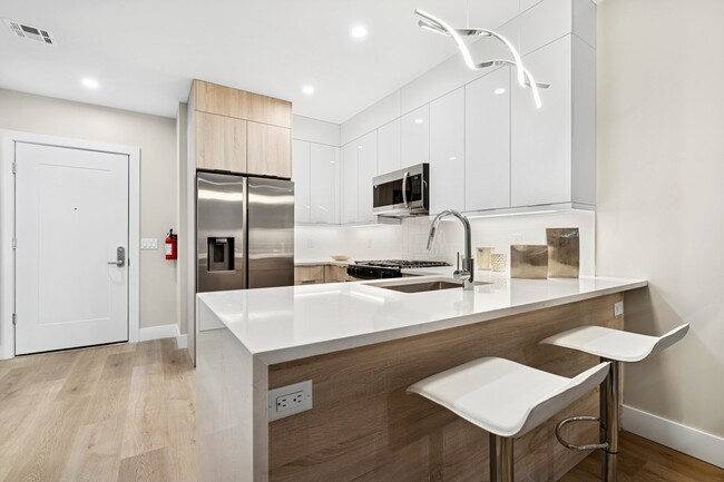 E Residences @ 6810 Polk St