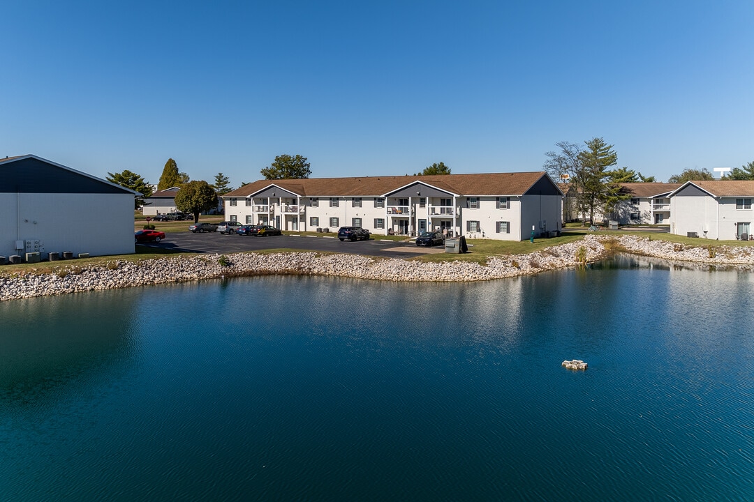 River Club in Evansville, IN - Building Photo