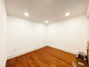 2 Auburn Ave in Somerville, MA - Building Photo - Building Photo
