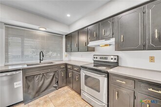 613 Manning Dr in Copperas Cove, TX - Foto de edificio - Building Photo