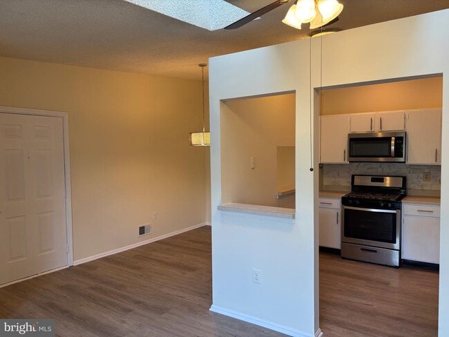 14 Lehavre Ct in Hamilton Township, NJ - Building Photo - Building Photo