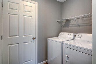 1657 Gunston Dr in New Richmond, WI - Building Photo - Building Photo