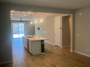 17295 W Valentine St in Surprise, AZ - Foto de edificio - Building Photo