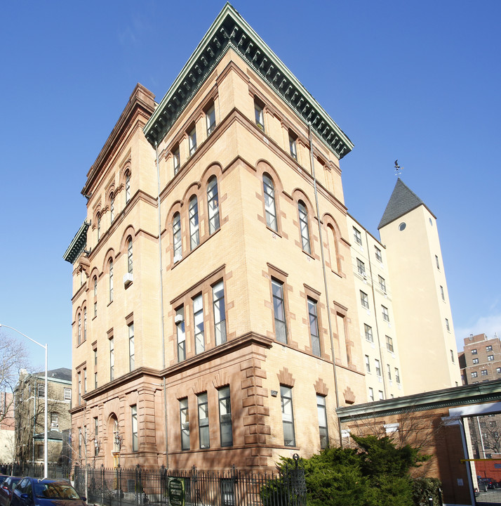 419 Degraw St in Brooklyn, NY - Foto de edificio