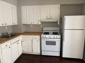 300 Bellaire Ave in Kansas City, MO - Building Photo - Building Photo