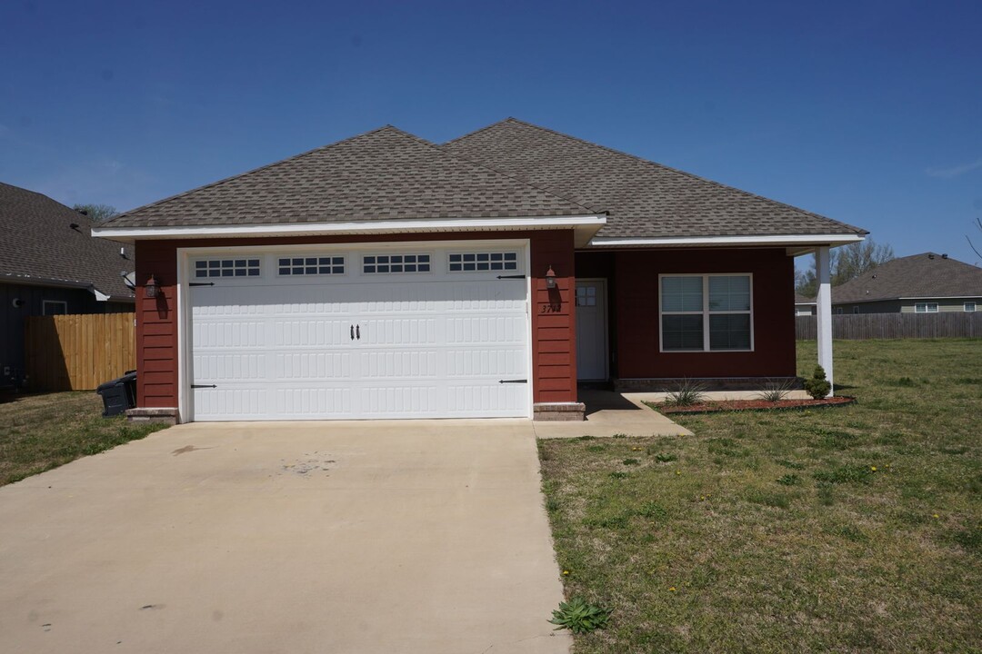 3712 Red Maple Wy in Jonesboro, AR - Building Photo