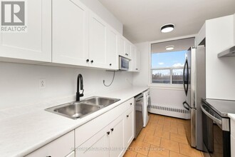 235-1235 Grandravine Dr in Toronto, ON - Building Photo - Building Photo