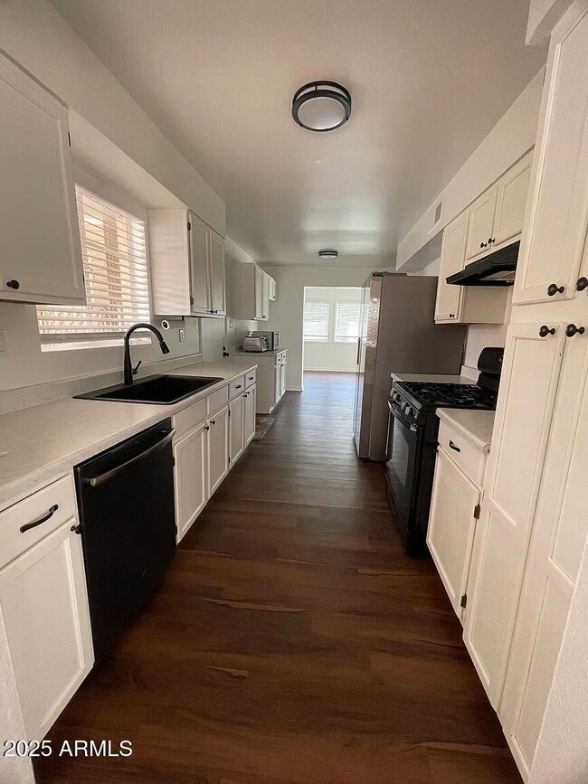 4023 E Heatherbrae Dr in Phoenix, AZ - Building Photo - Building Photo