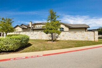 949 Indian Hawthorne Dr in Georgetown, TX - Building Photo - Building Photo