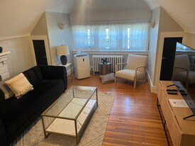 449 Richmond Ave, Unit 4 in Buffalo, NY - Building Photo