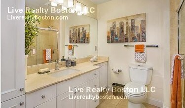 1450 Beacon St-Unit -415 in Brookline, MA - Foto de edificio - Building Photo