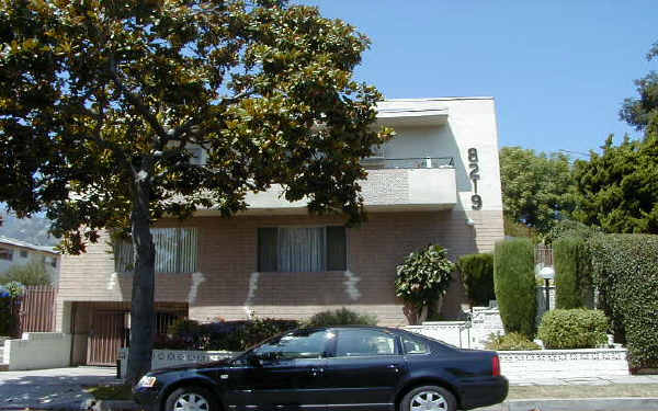 8219 NORTON Ave in West Hollywood, CA - Foto de edificio