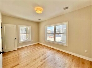 140 Arlington St in Boston, MA - Foto de edificio - Building Photo