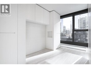 1133 Hornby St in Vancouver, BC - Building Photo - Building Photo