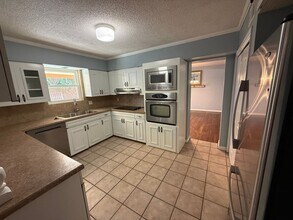 1701 Courtland Cir in Clovis, NM - Foto de edificio - Building Photo