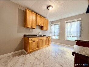 119 Sherwood Ave in Bridgeport, CT - Building Photo - Building Photo