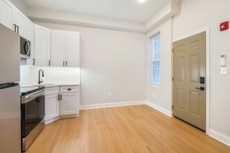 604 N Eutaw St in Baltimore, MD - Building Photo - Building Photo