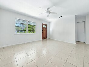 2431 Prospect St in Sarasota, FL - Building Photo - Building Photo