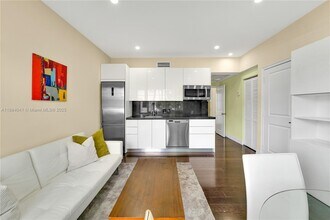 601 11th St in Miami Beach, FL - Building Photo - Building Photo