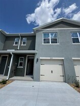 2925 Canary Ave in Davenport, FL - Building Photo