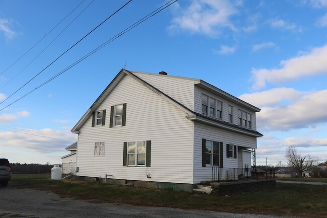 2596 Highgate Rd in Swanton, VT - Building Photo - Building Photo
