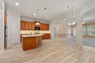 13108 Craven Ln in Manor, TX - Foto de edificio - Building Photo