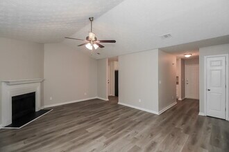 907 Walnut Creek Ln in Jonesboro, GA - Building Photo - Building Photo