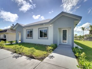 760 SW 10th St in Pompano Beach, FL - Building Photo - Building Photo
