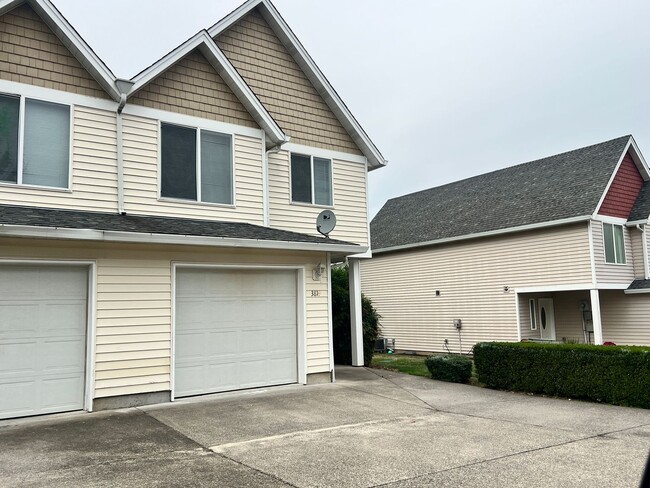 3815 NW Fletcher Ct in Camas, WA - Building Photo - Building Photo