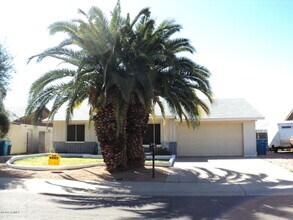 3801 W Poinsettia Dr in Phoenix, AZ - Building Photo - Building Photo