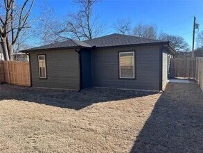 410 S 2nd St in Bonham, TX - Building Photo - Building Photo