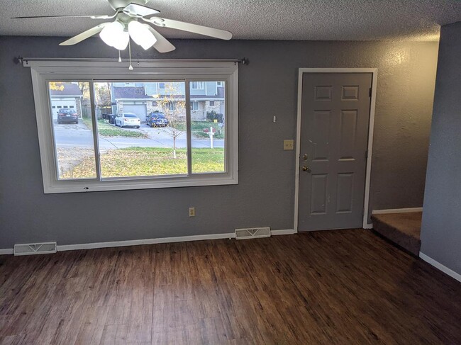 2109 10th St Pl in Coralville, IA - Building Photo - Building Photo