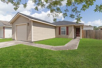 4215 Medina River Loop in Spring, TX - Building Photo - Building Photo