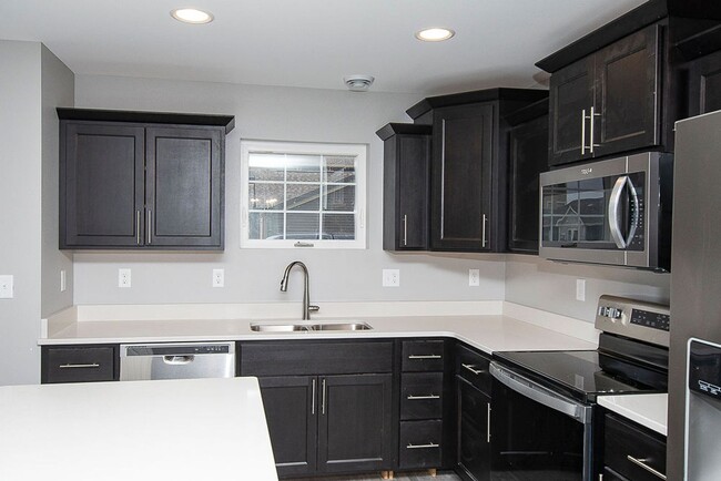 3912 Scorpio Dr SE in Mandan, ND - Building Photo - Building Photo