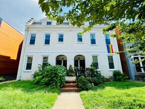 2623 Floyd Ave-Unit -Unit A in Richmond, VA - Building Photo - Building Photo