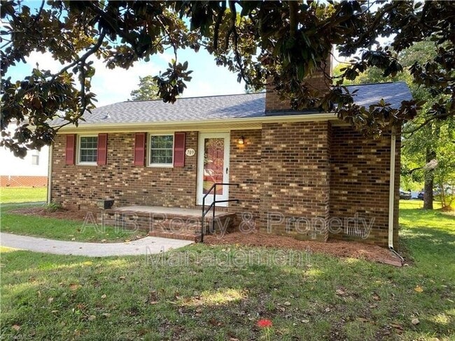 property at 709 Vanderford St