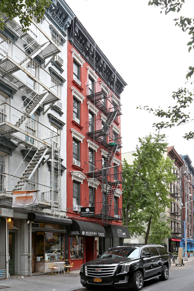 103 Sullivan St in New York, NY - Building Photo - Building Photo