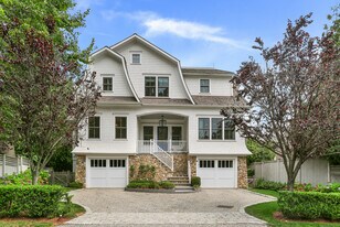 28 Norwalk Ave in Westport, CT - Building Photo