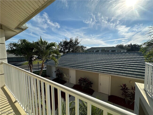2280 Somerset Ridge Dr in Lehigh Acres, FL - Building Photo - Building Photo