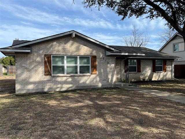 2101 Plymouth Rock Dr in Richardson, TX - Building Photo - Building Photo